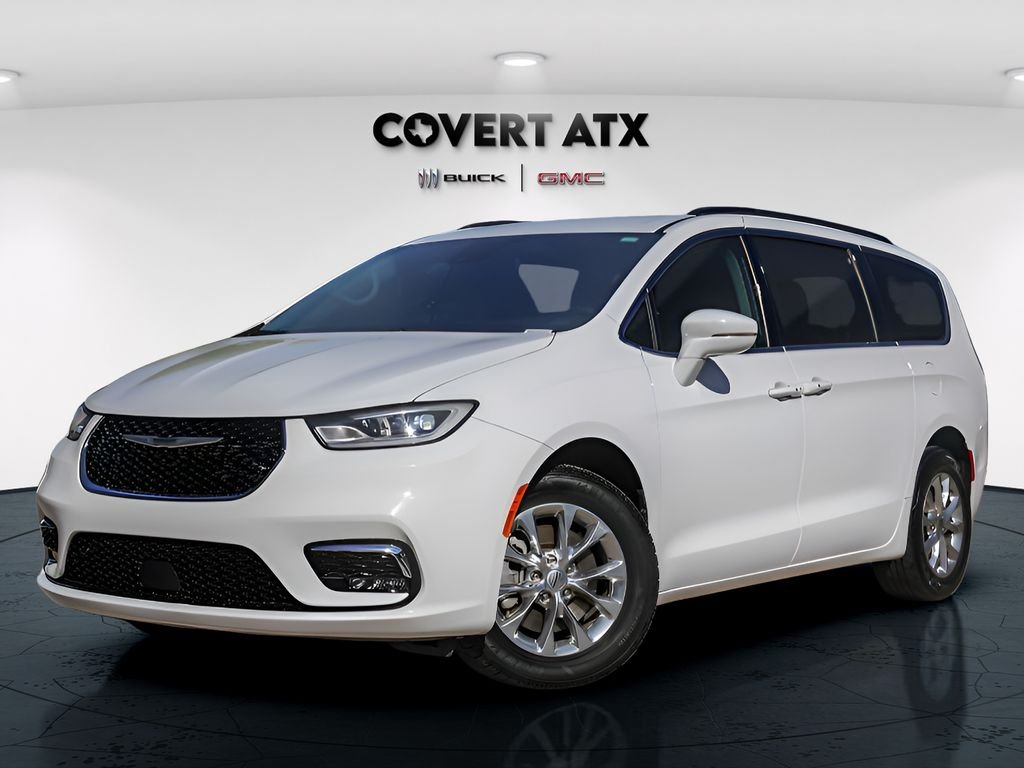2022 Chrysler Pacifica Touring L's photo