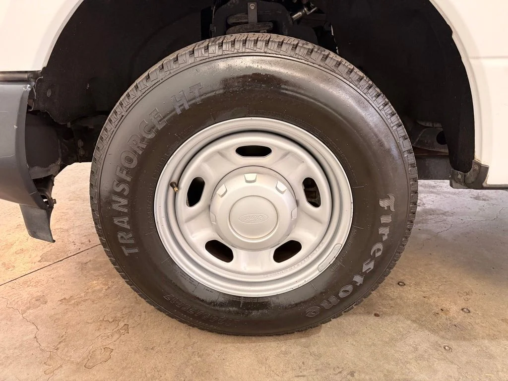 Used 2018 White Ford XL image 14