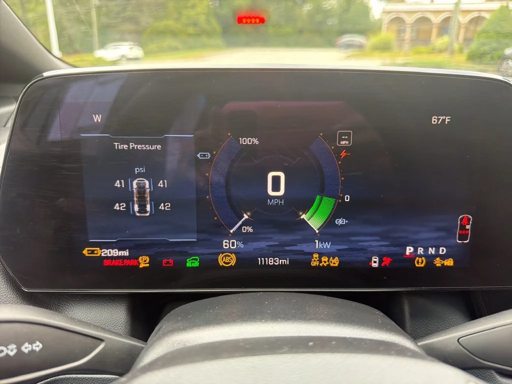 2025 Chevrolet Equinox EV RS - Photo 46