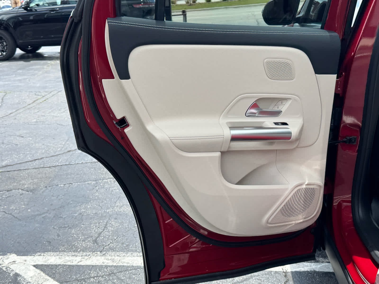 New 2026 MANUFAKTUR Patagonia Red Metallic Mercedes-Benz GLA 250 image 33