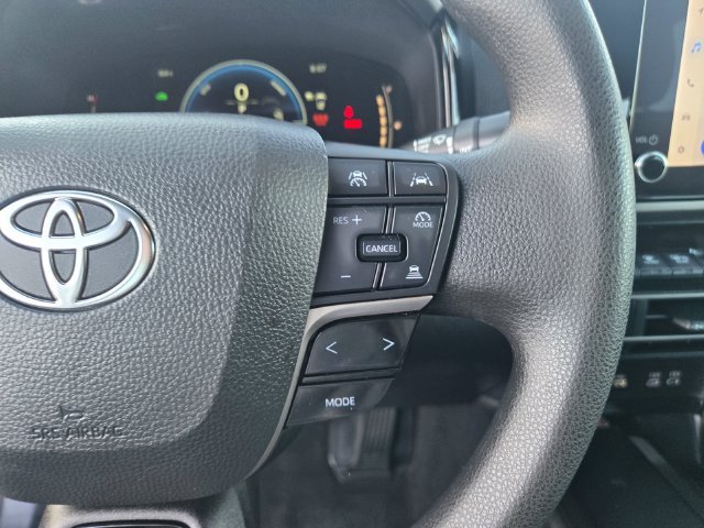 Used 2025  Toyota LE image 18