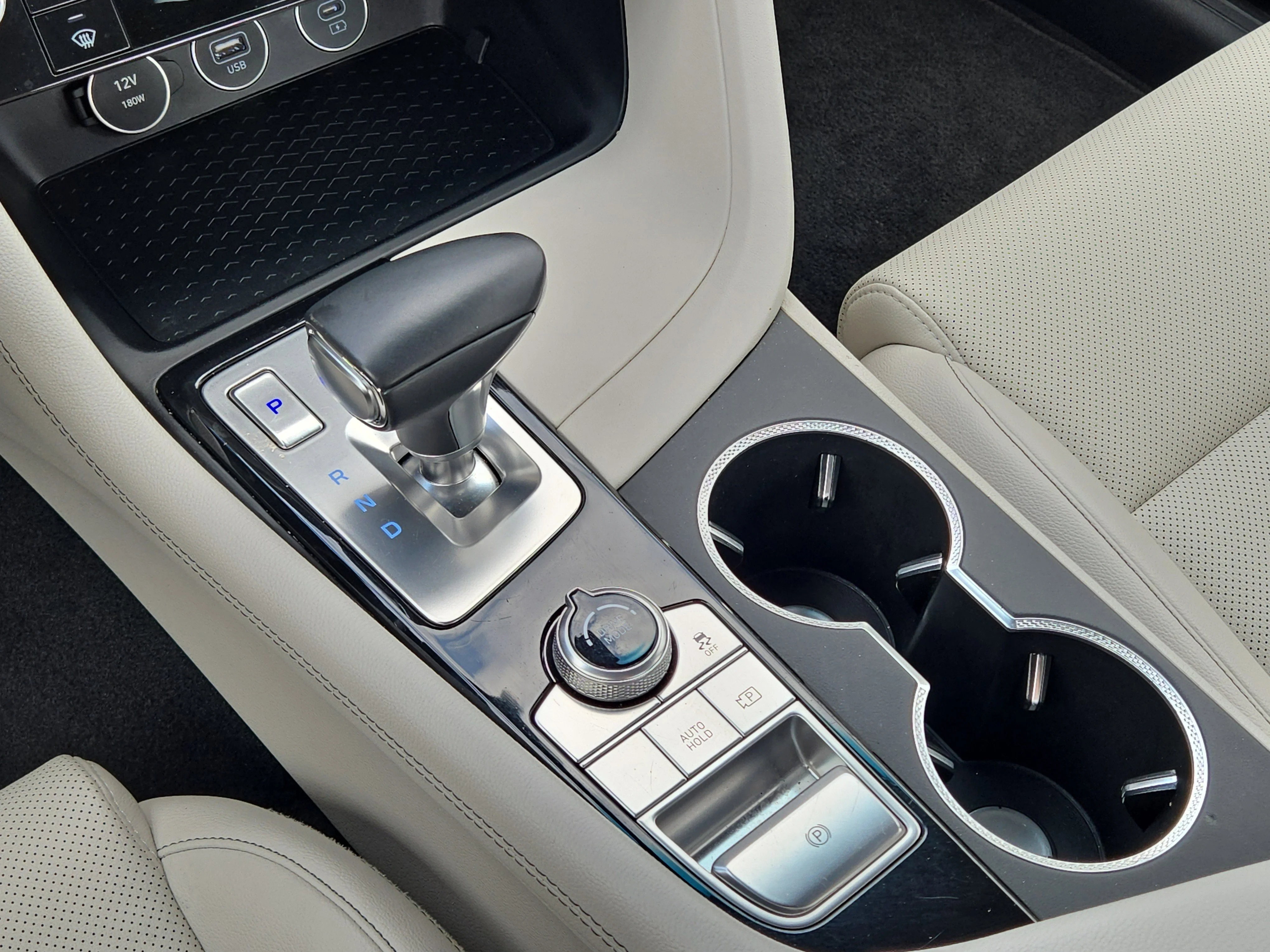 2025 GENESIS G70 Standard - Photo 30