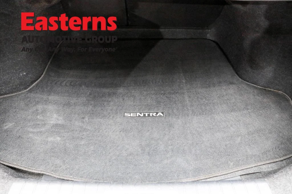 Used 2022 Black Nissan SV image 9