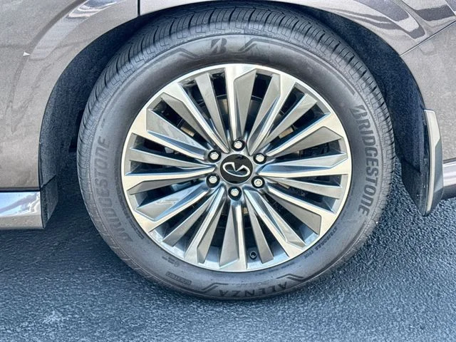 New 2026 Gray INFINITI LUXE image 34