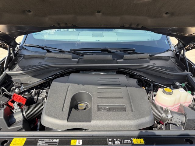 New 2026 Carpathian Grey Land Rover SE image 19