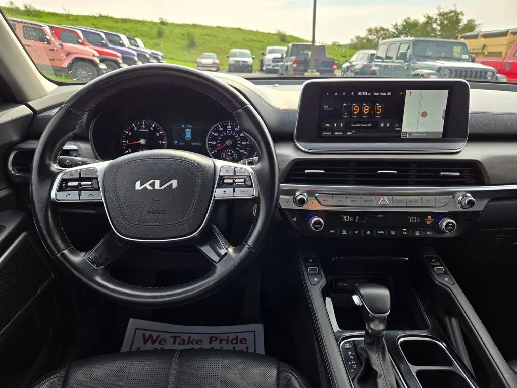 Used 2022 Gray Kia EX image 20