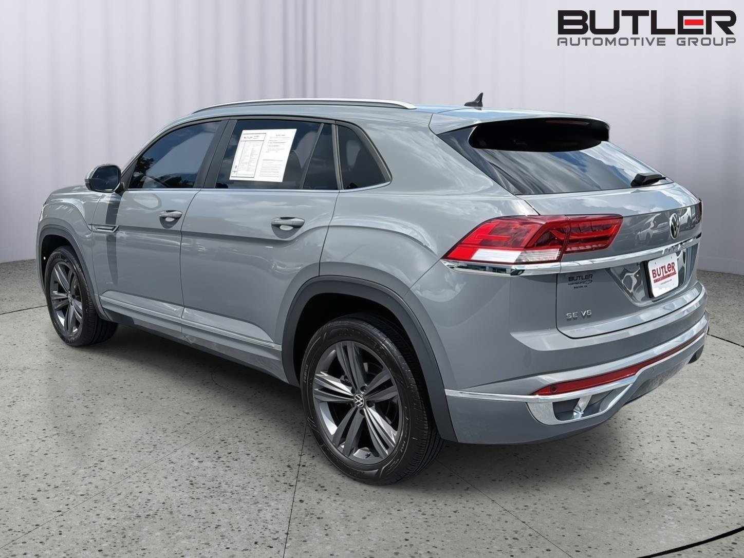 Used 2021 Pure Gray Volkswagen 3.6L V6 SE w/Technology R-Line image 4