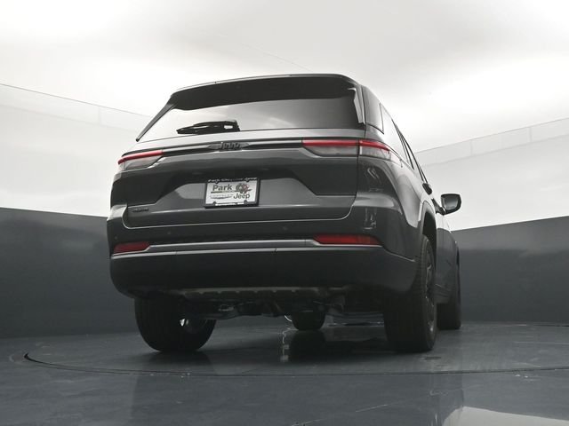 New 2026 Baltic Gray Metallic Clear-Coat Exterior Paint Jeep Limited image 23
