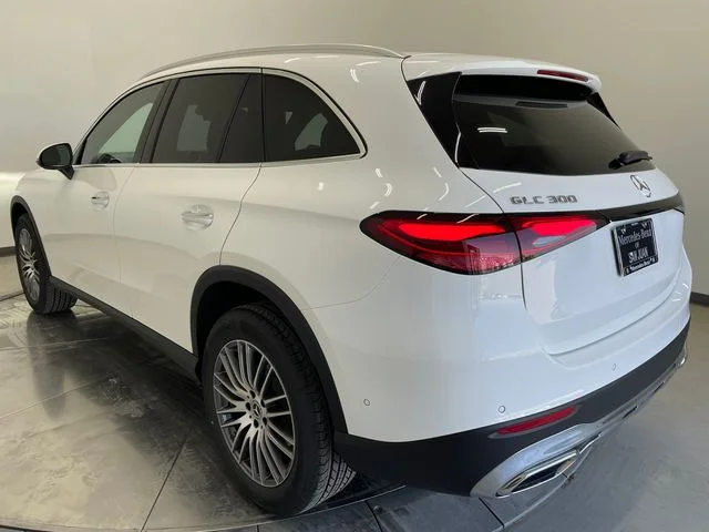 New 2026 Polar White Mercedes-Benz GLC 300 image 9