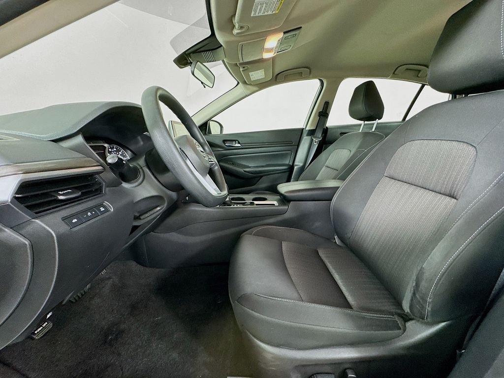 2025 Nissan Altima SV - Photo 24