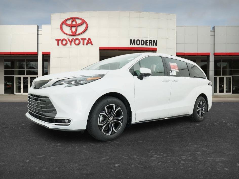 New 2026 Wind Chill Pearl Toyota Platinum image 6