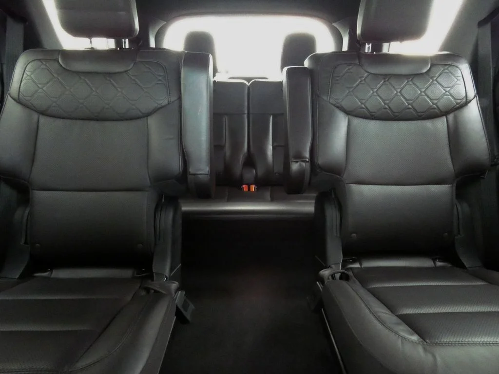 Used 2025 Gray Ford Platinum image 32