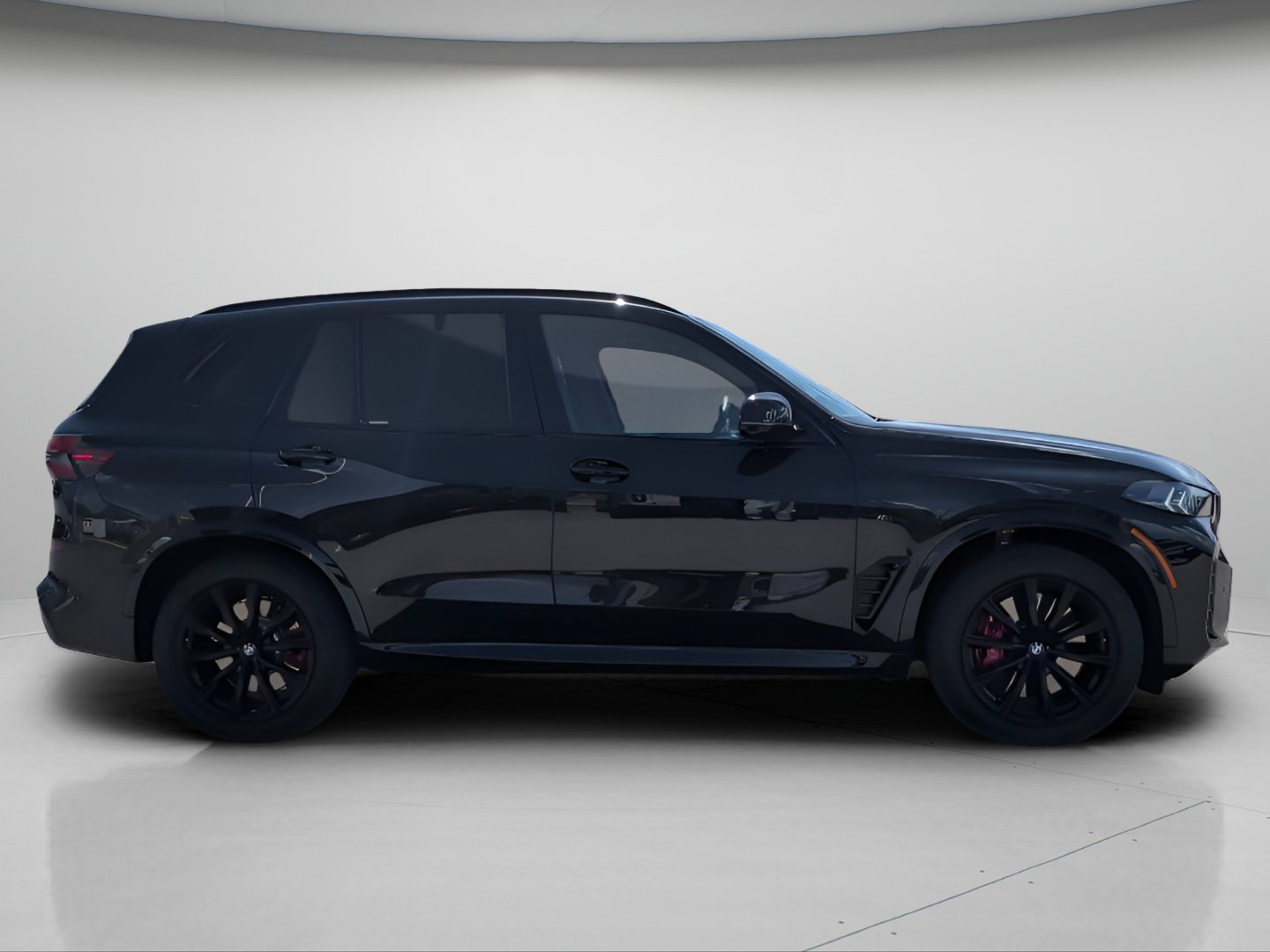 Used 2025 Black Sapphire Metallic BMW M60i image 3
