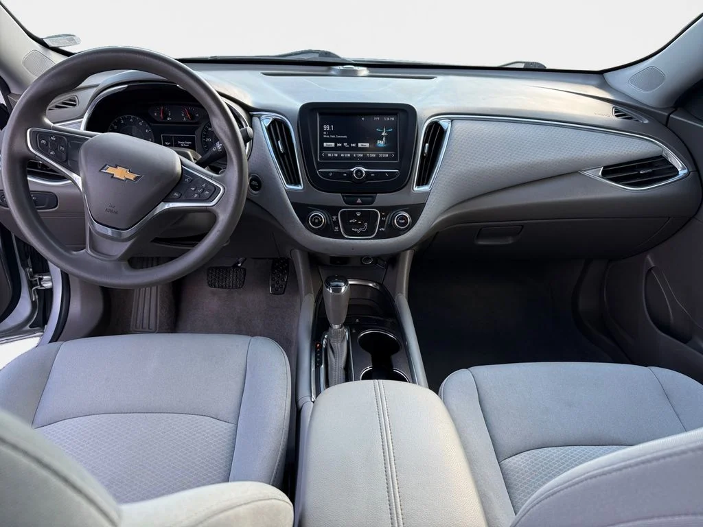 Used 2018 Silver Ice Metallic Chevrolet LT image 15