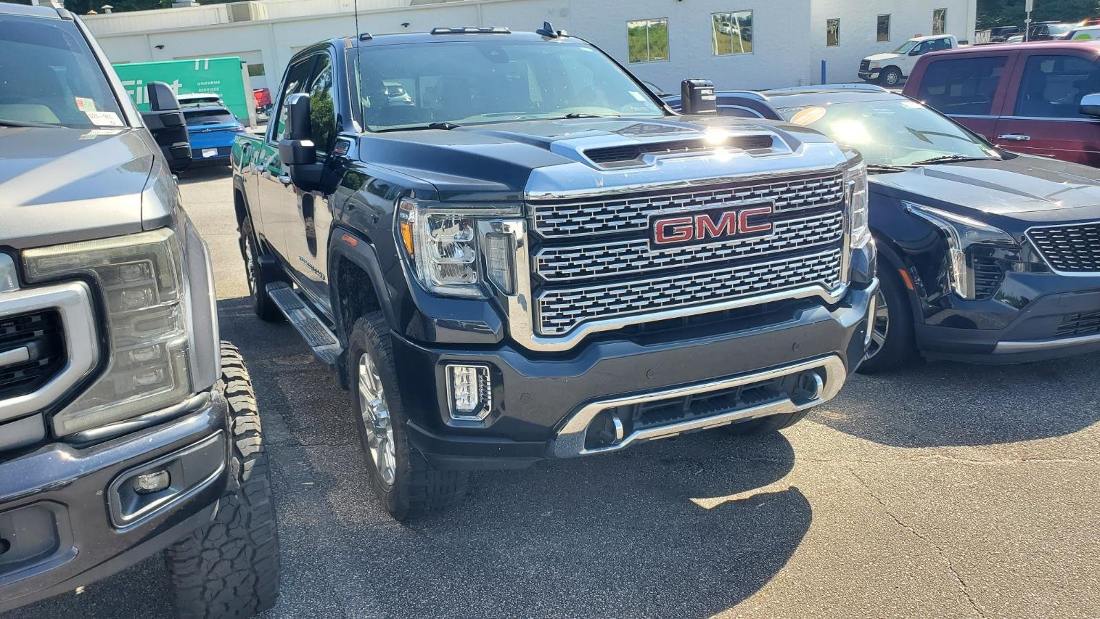 Used 2020 Carbon Black Metallic GMC Denali image 2