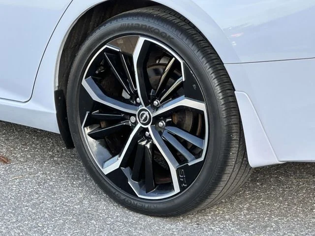 2023 Nissan Altima SR - Photo 11