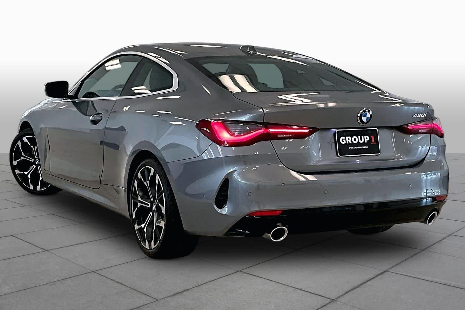 2025 BMW 4 Series 8