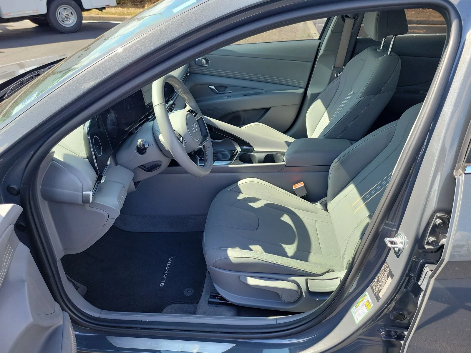 Certified Used 2025 Gray Hyundai SEL Convenience image 16