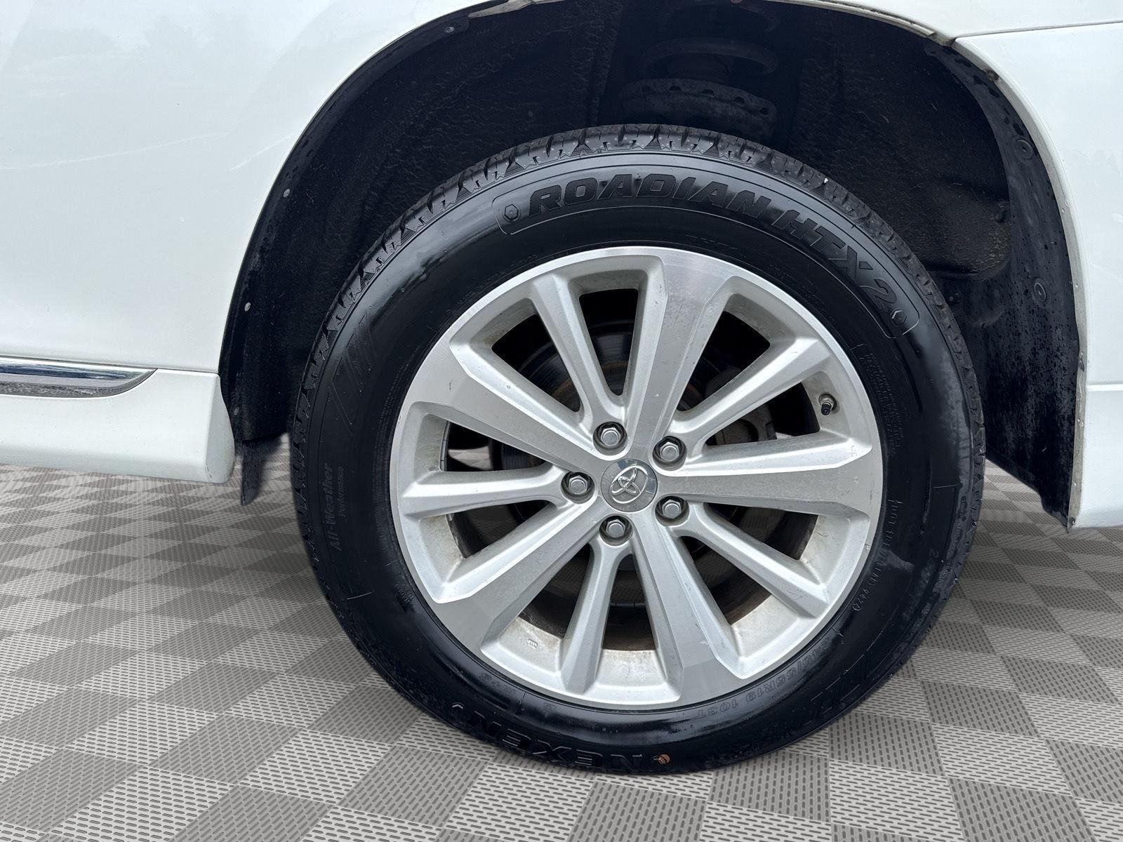 Used 2012 Blizzard Pearl Toyota Limited image 16