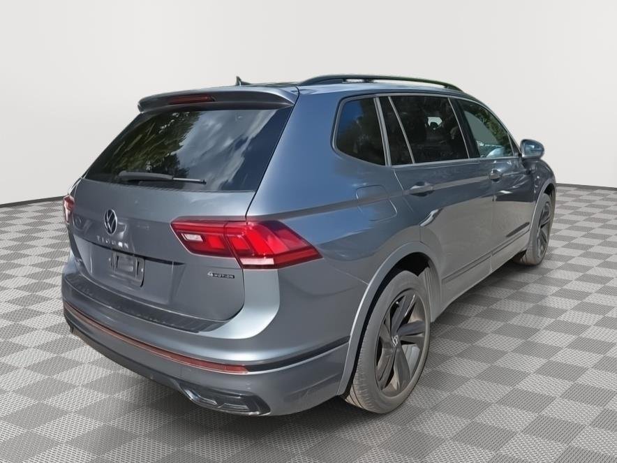 Used 2024 Platinum Gray Metallic Volkswagen SE R-Line Black image 4