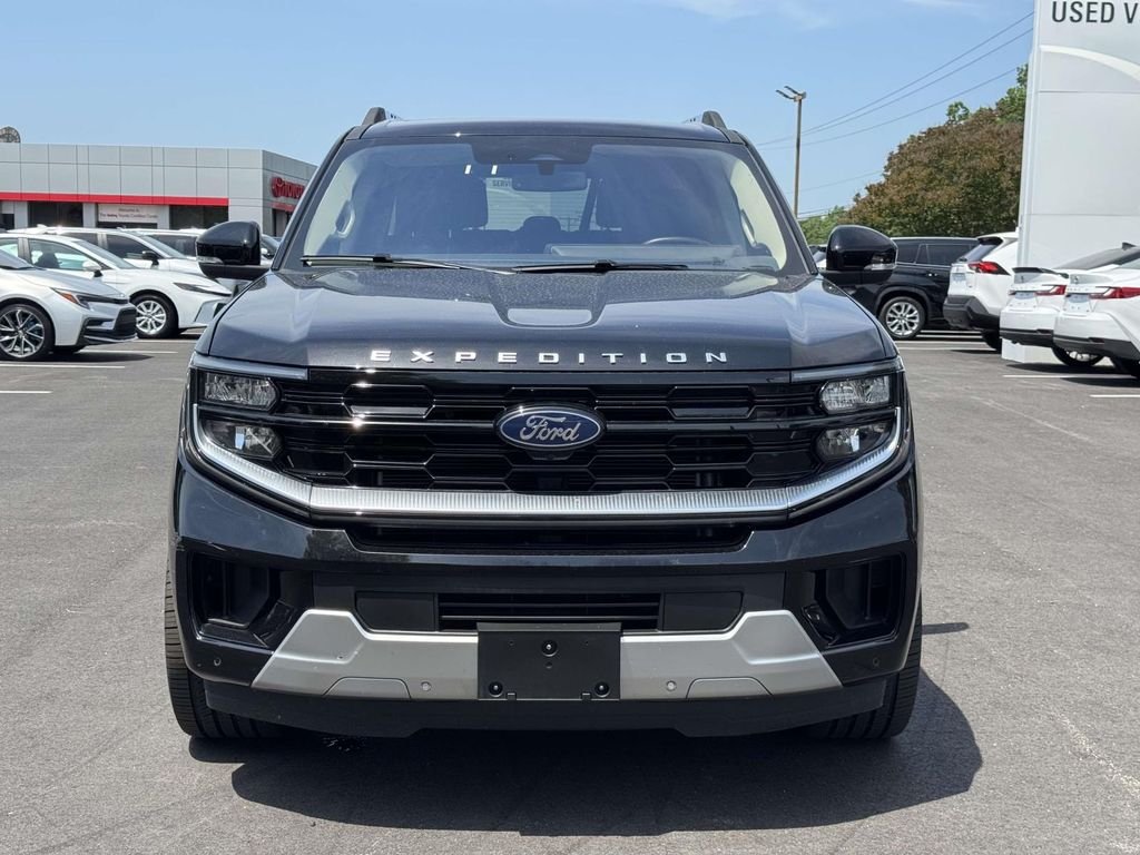 Used 2025 Black Ford Platinum image 28