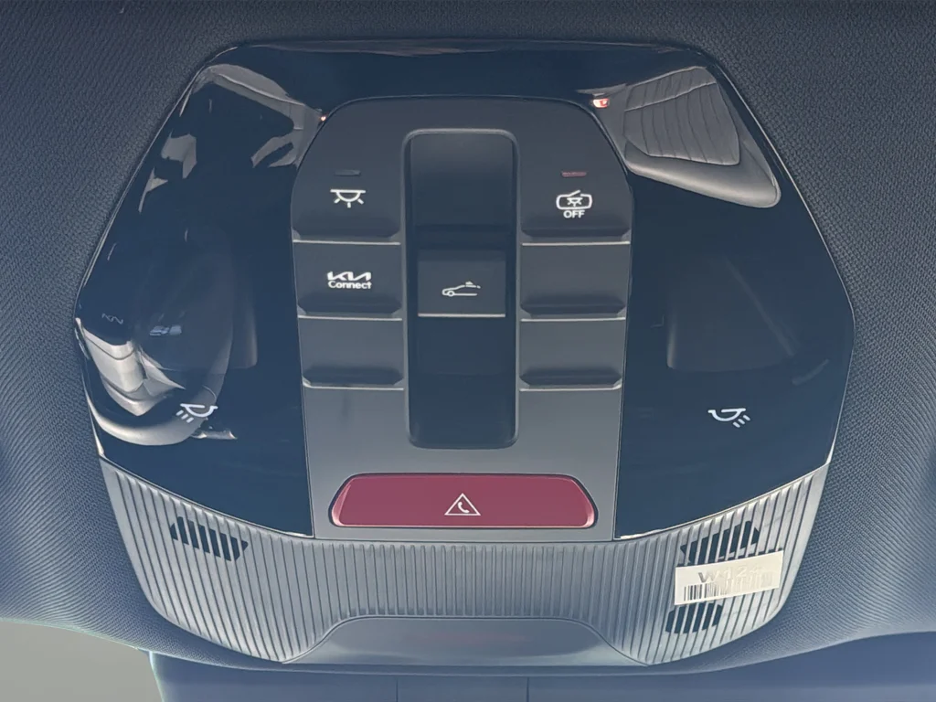 New 2027 Iceberg Green Kia X-Line S image 15