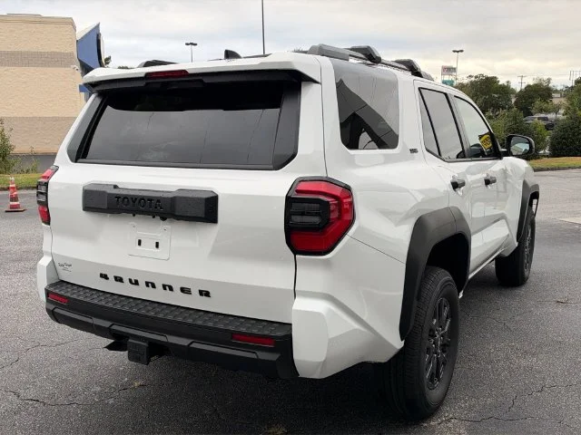 New 2026 Ice Cap Toyota SR5 image 3