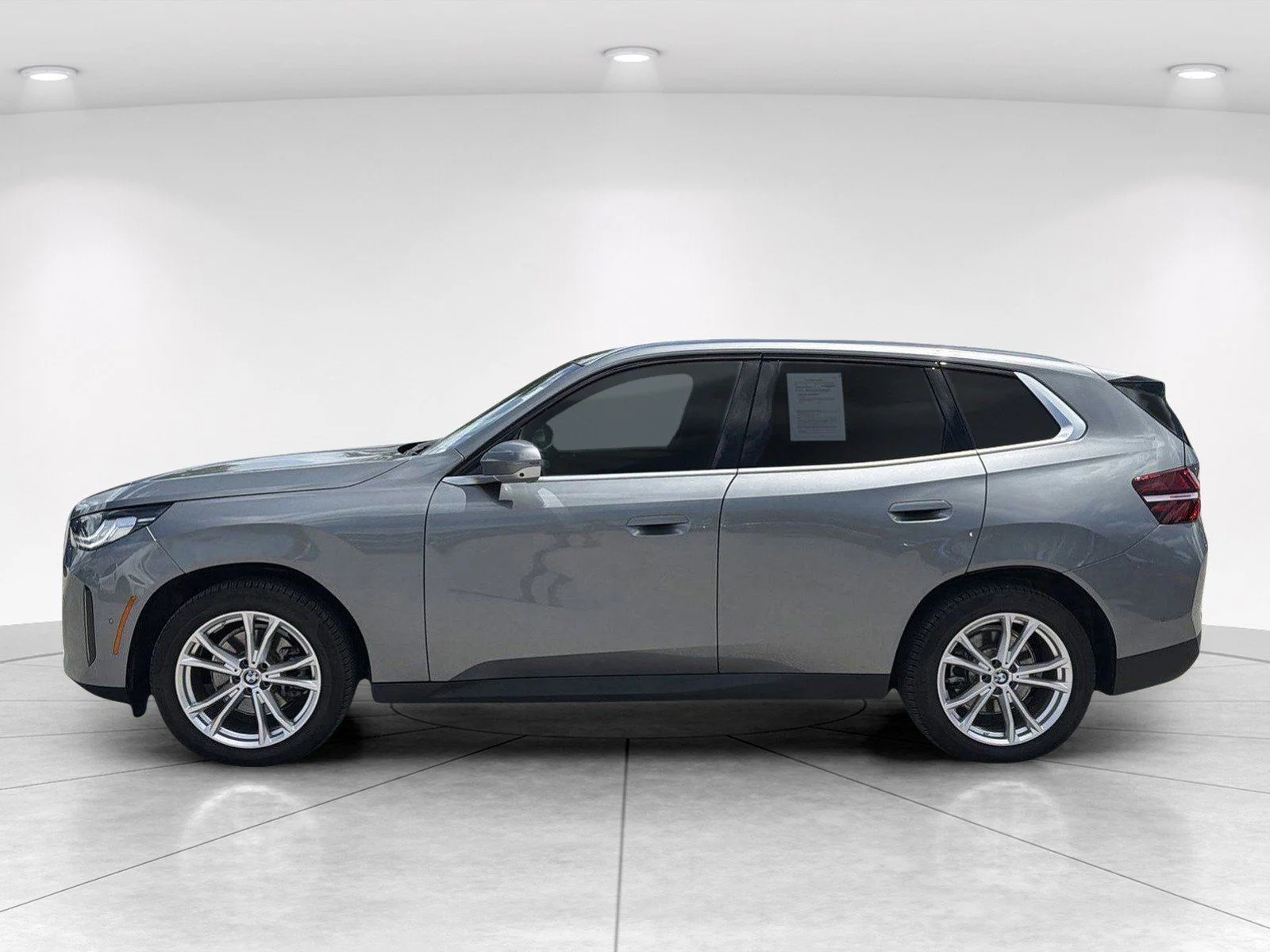 Certified Used 2025 Skyscraper Grey Metallic BMW 30 xDrive image 4