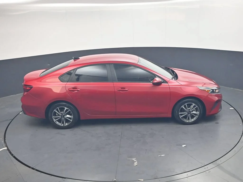 Used 2023 Red Kia LXS image 23