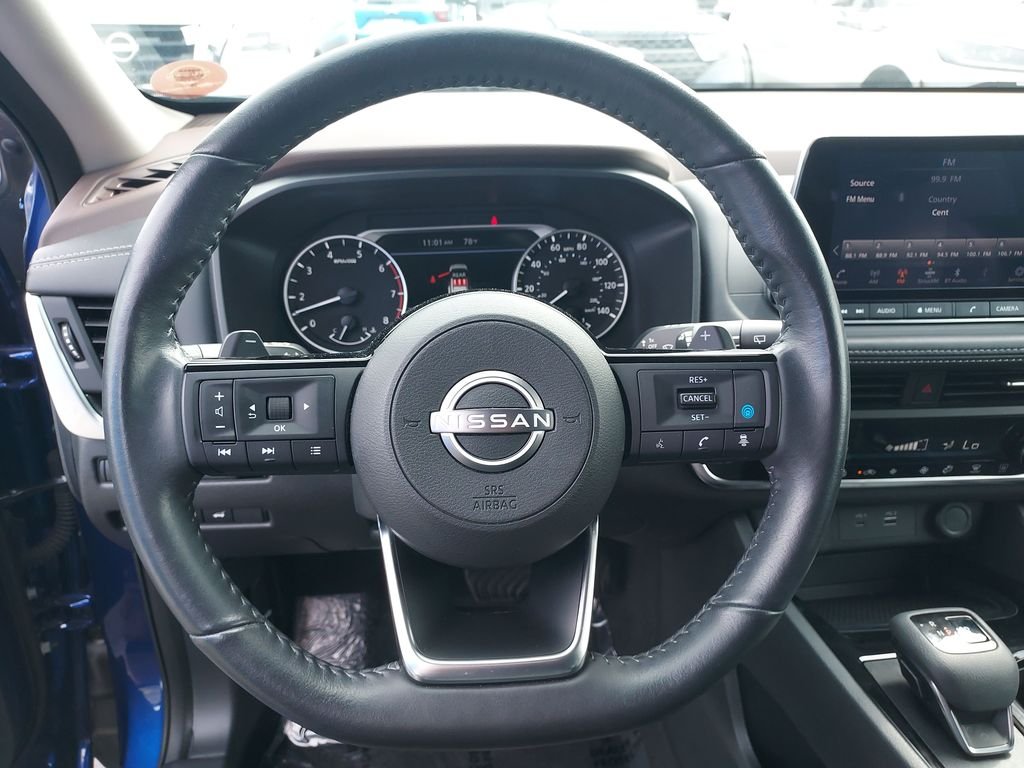 Used 2023 Blue Nissan SV image 17
