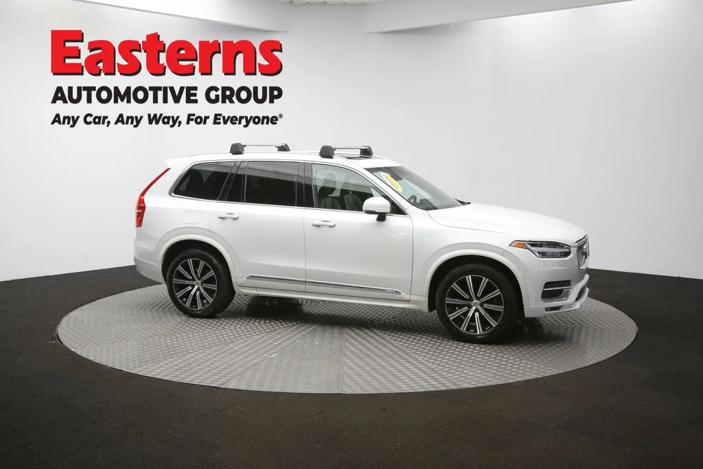 Used 2022 White Volvo T6 Inscription image 48
