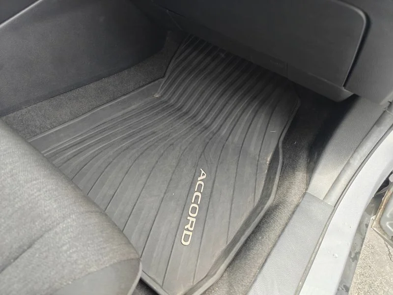 Used 2025  Honda LX image 19