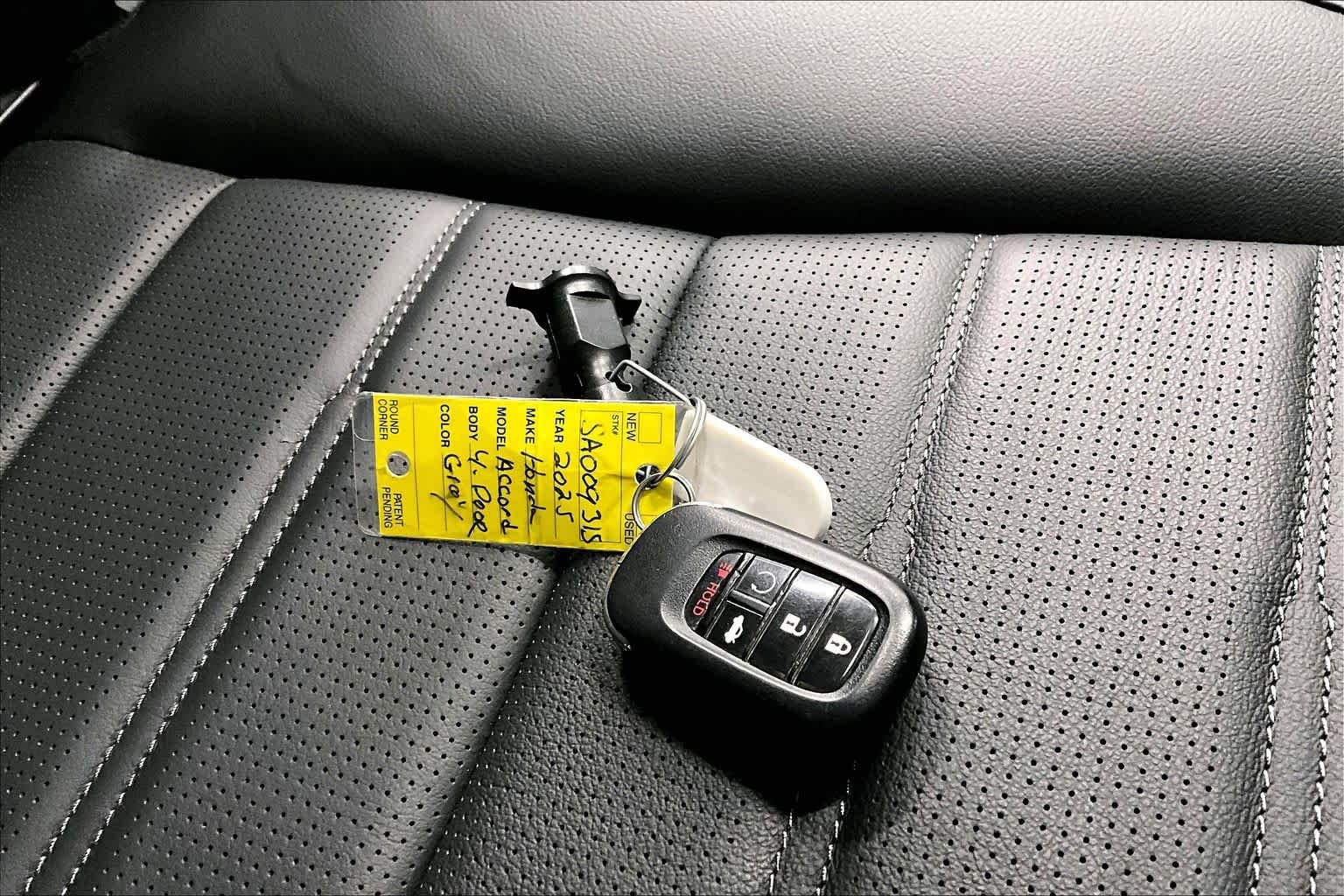 2025 Honda CR-V EX-L - Photo 14