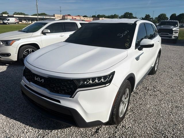 Used 2022 White Kia LX image 2