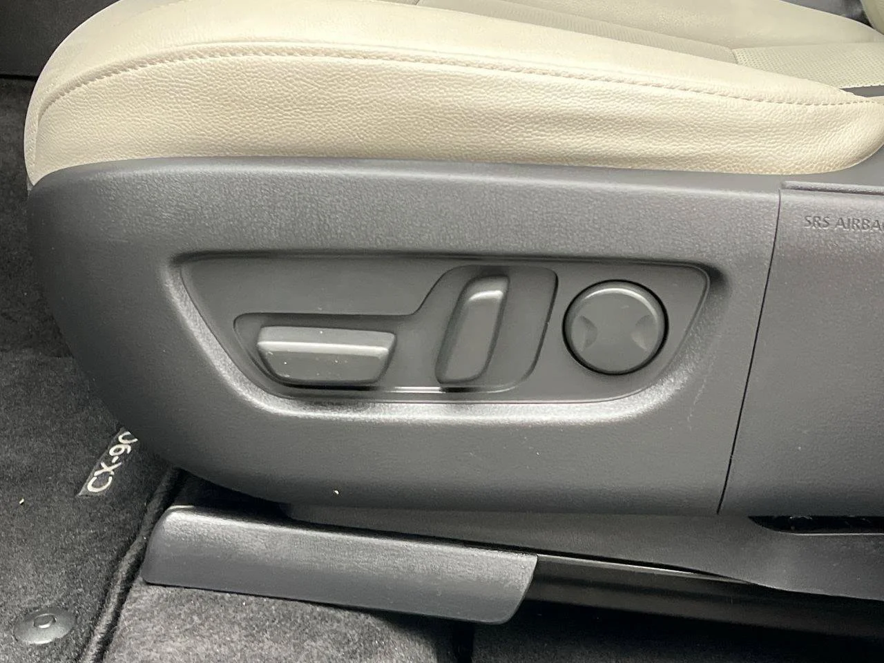 Used 2024 Black Mazda Preferred image 12
