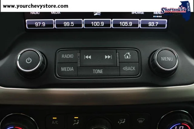 Used 2018 White GMC Denali image 31