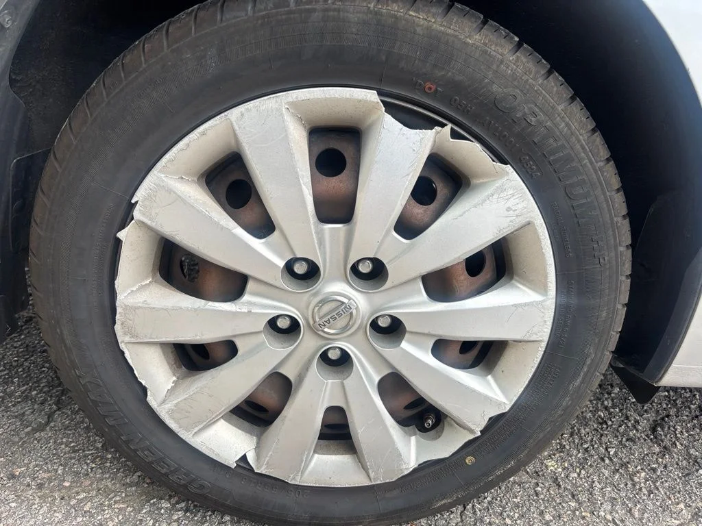 Used 2015 Silver Nissan S image 29