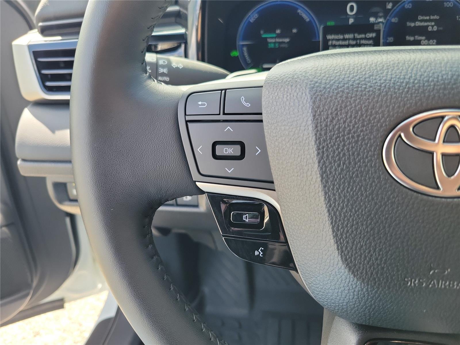 Used 2026 Wind Chill Pearl Toyota XSE image 22
