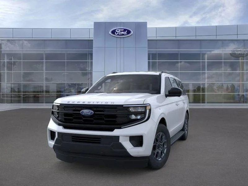 New 2025 Oxford White Ford Active image 2