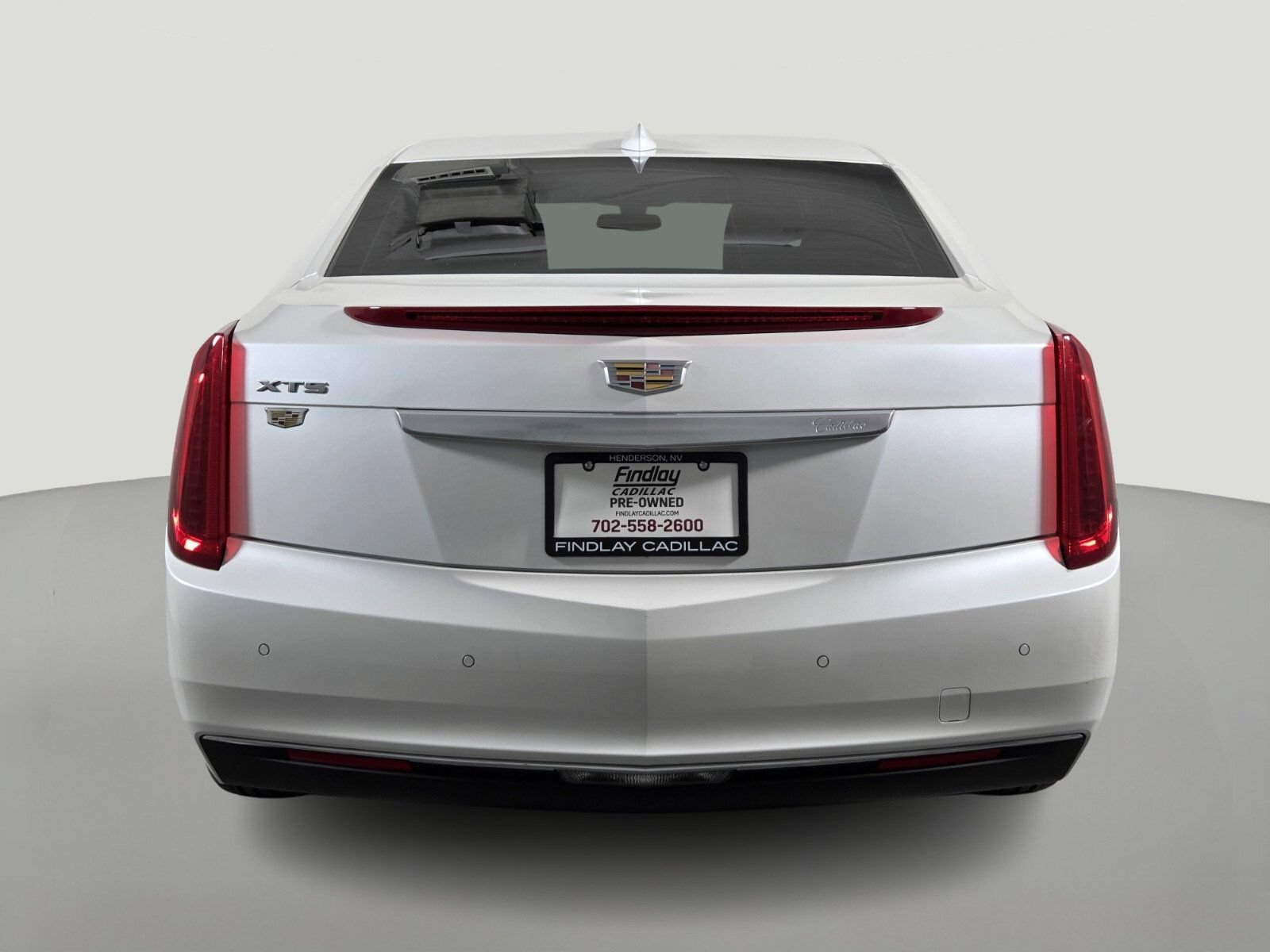 Used 2016 CRYSTAL WHITE TRICOAT Cadillac STD image 3