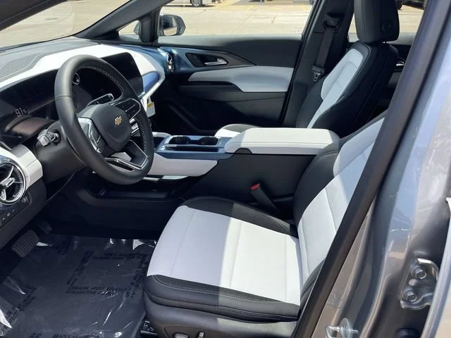 2026 Chevrolet Equinox EV 2LT - Photo 11