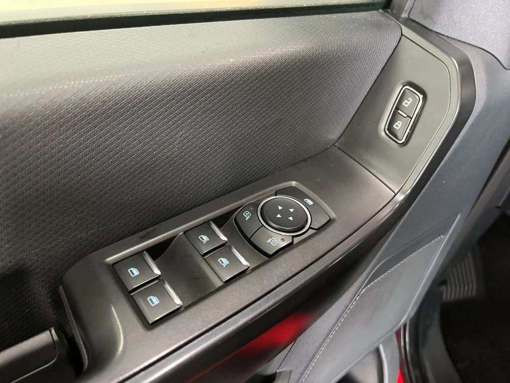 Used 2023 Red Ford XL image 4