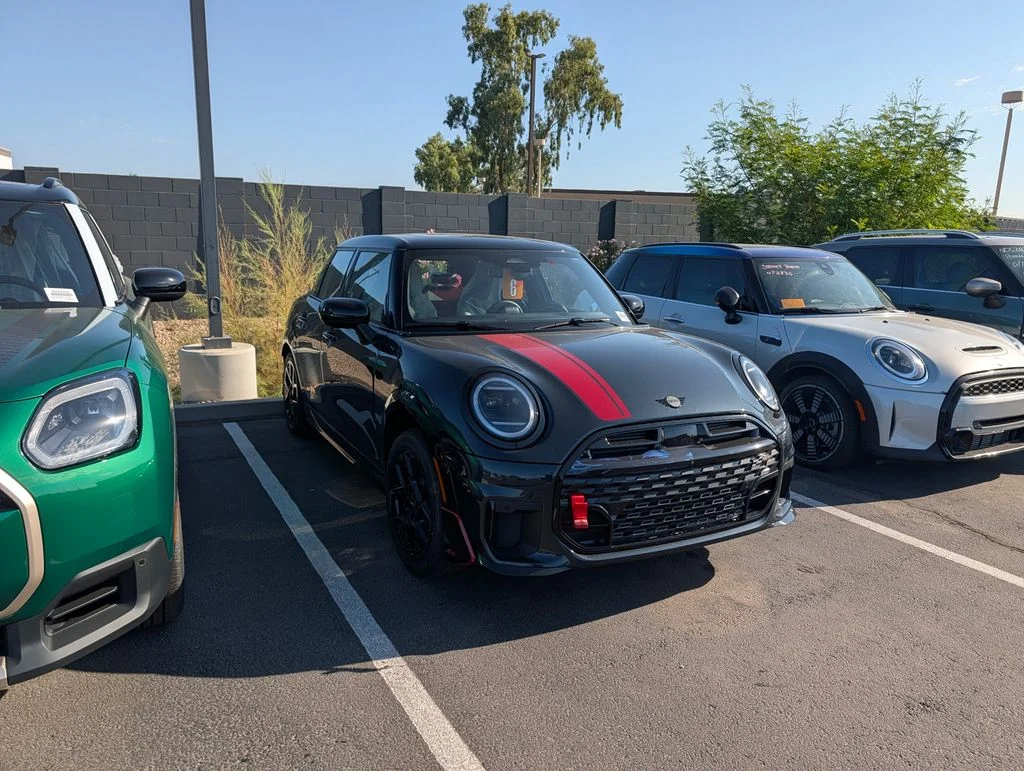 New 2026 Legend Grey Metallic MINI Iconic image 3
