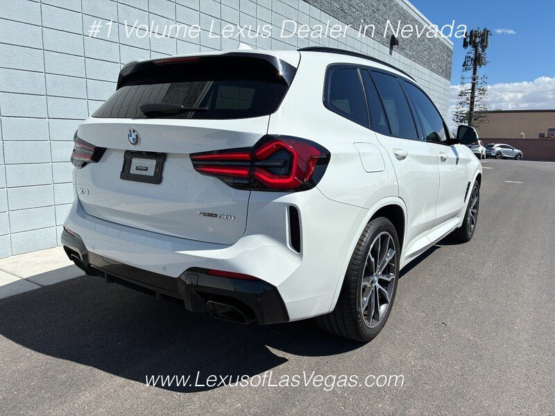 Used 2023 Alpine White BMW sDrive30i image 3
