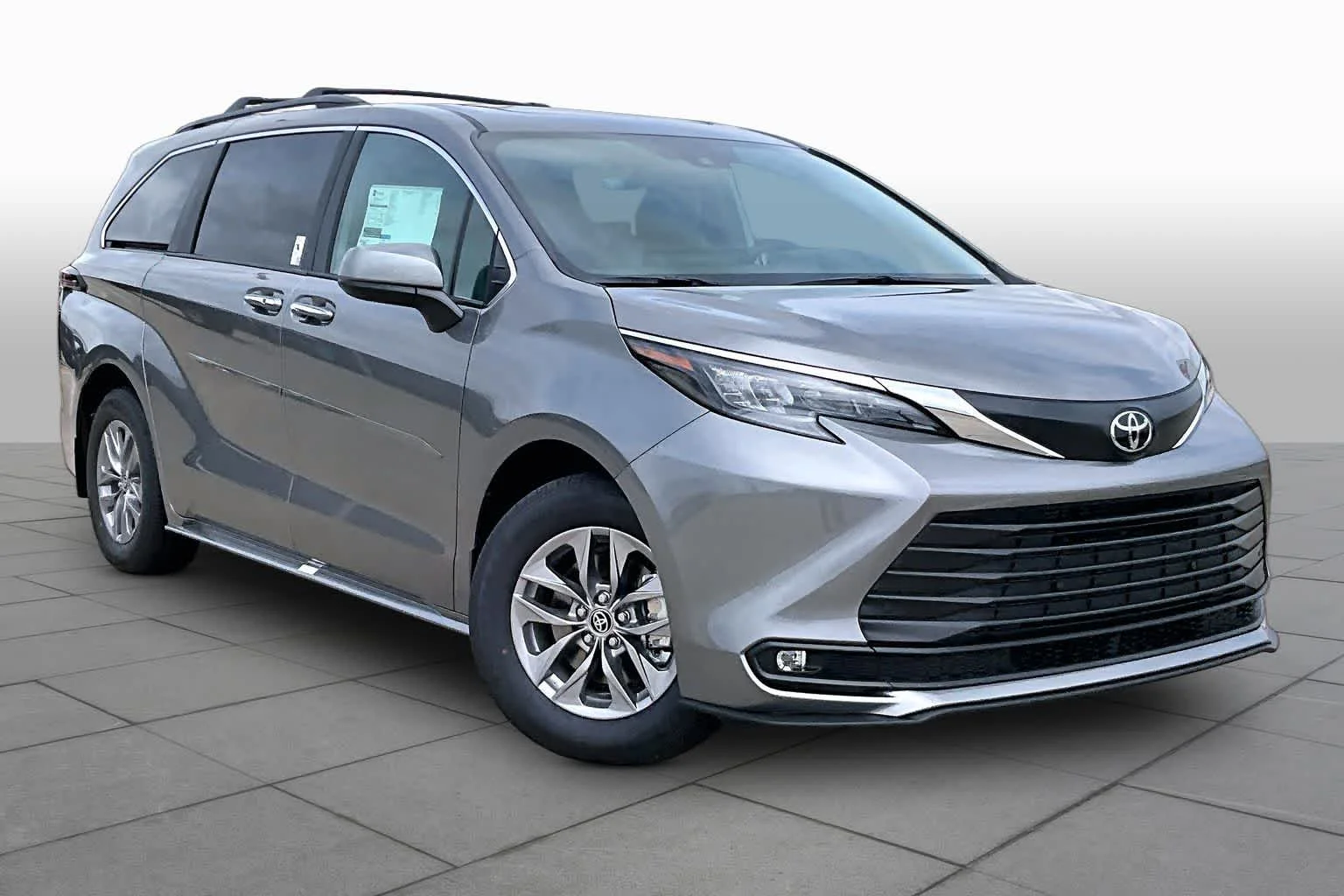 New 2026 Heavy Metal Toyota XLE image 2