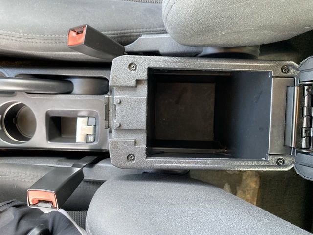 Used 2016 Silver Jeep Latitude image 21