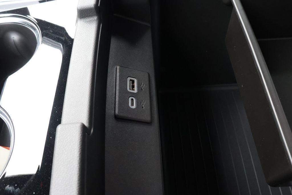 2026 Chevrolet Suburban LS - Photo 30