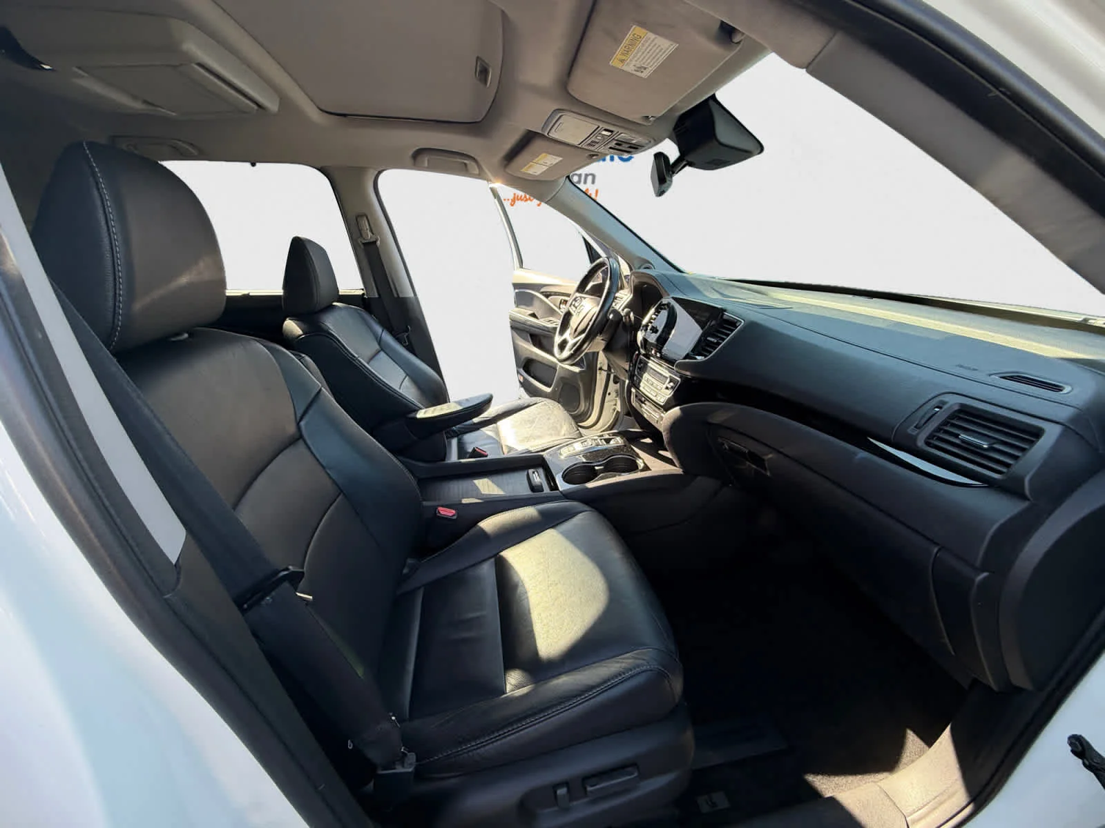 Used 2019 White Diamond Pearl Honda Touring 7-Passenger image 23