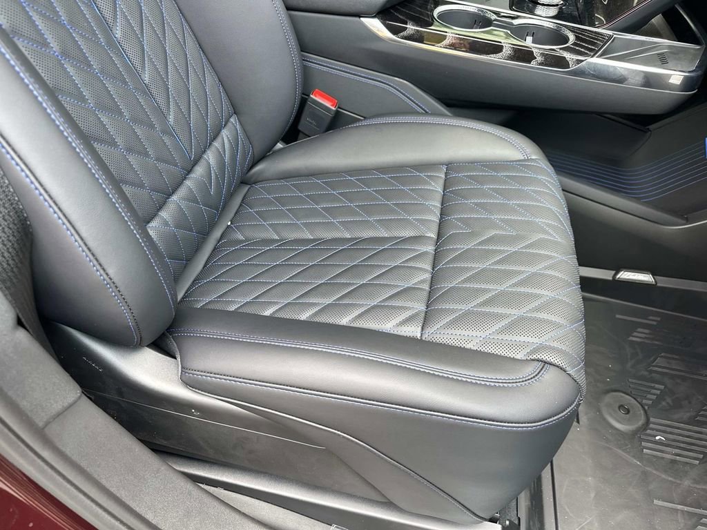 2026 Cadillac Escalade IQ Luxury - Photo 10