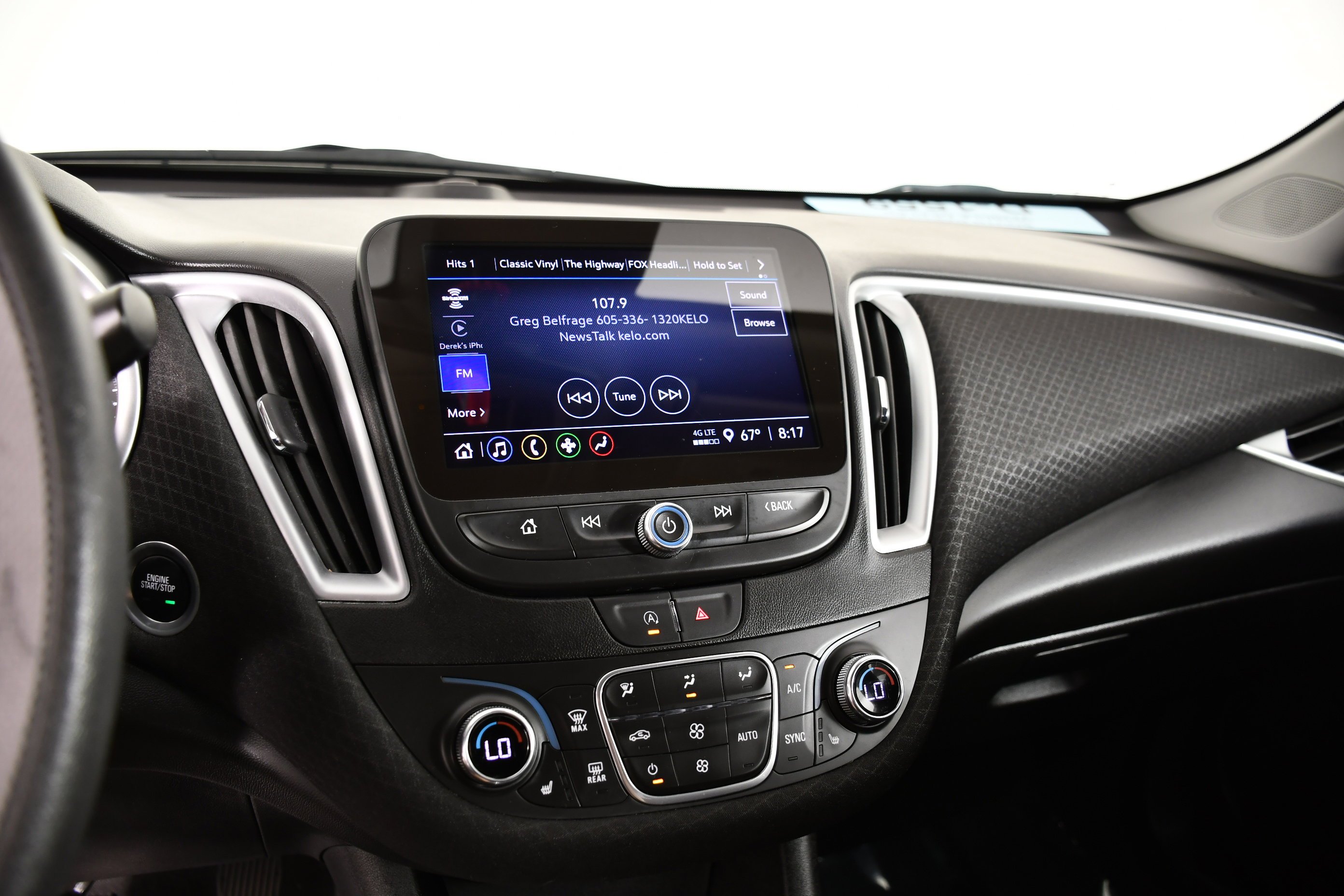 Used 2024 Summit White Chevrolet LT image 26